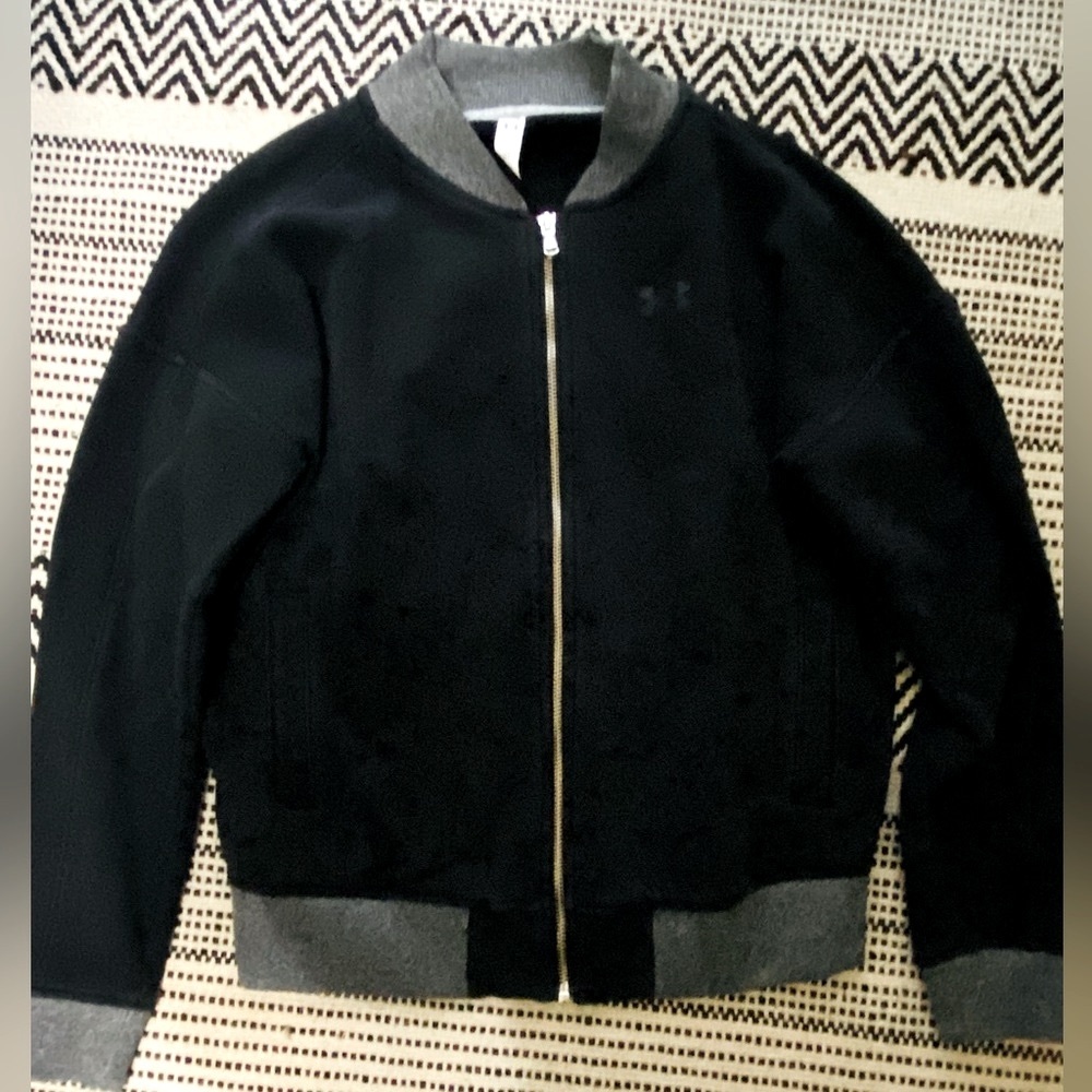 UA women’s S jacket